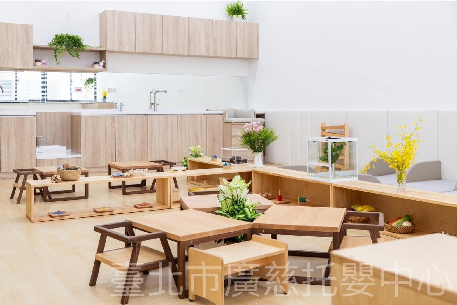 蒙特梭利教具廠商 蒙特梭利教具櫃 幼兒園桌椅尺寸 客製